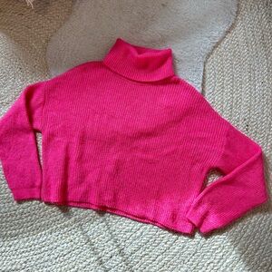 Hot pink long sleeve knit sweater women’s cropped S 
No tag but fits like S